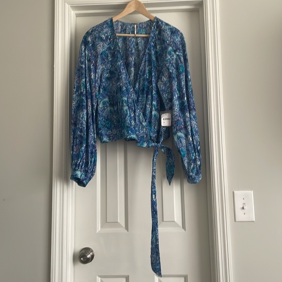 Free People size XL wrap top. - Picture 2 of 6